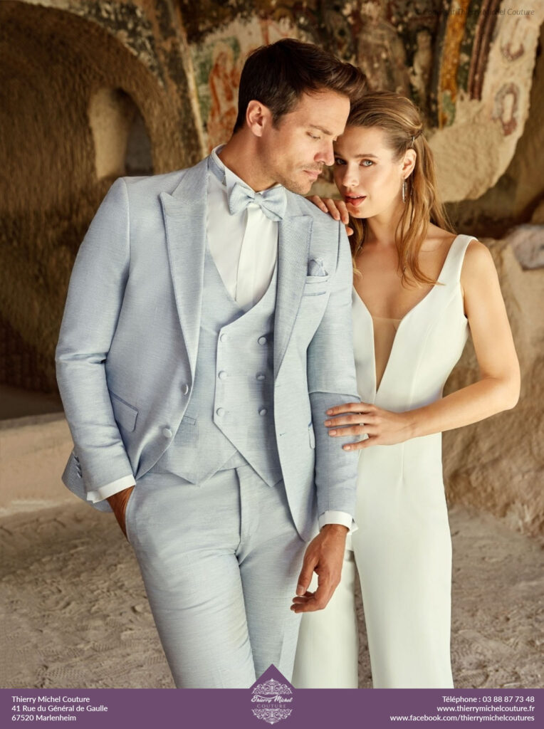 C009 | Bleu | Taille 54/56/64 | 350&euro;